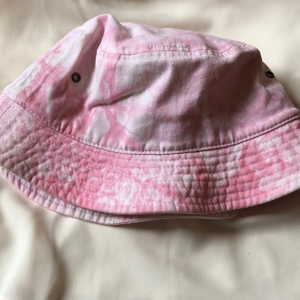 Bucket hat. Pink and white. Mirmaru S/M